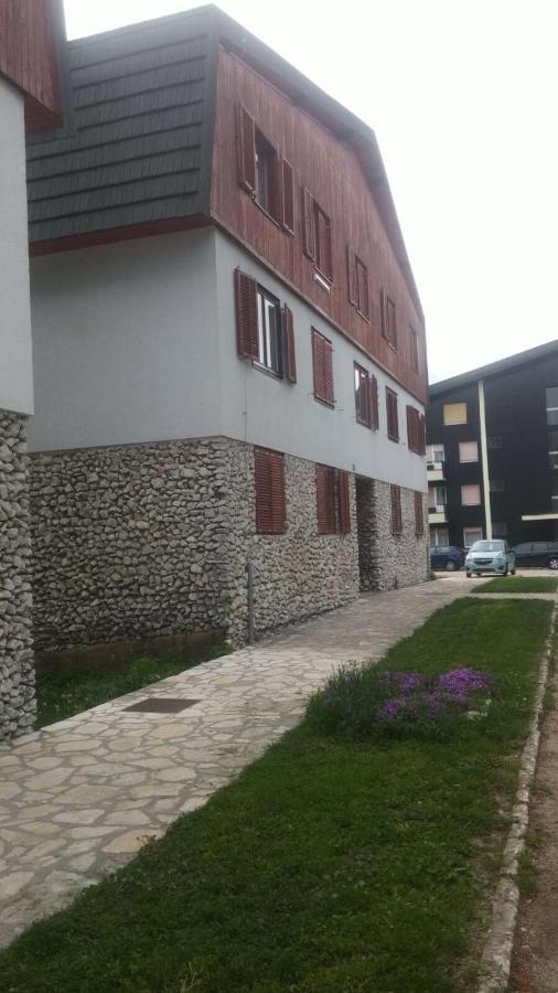 Gaby Apartment-Center Of Plitvicka Jezera Exterior photo